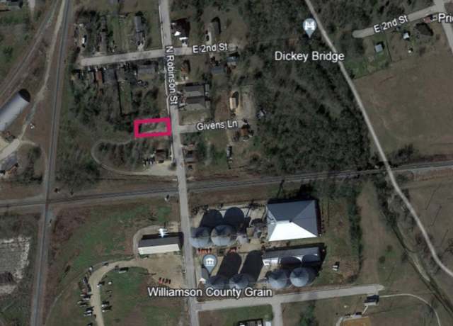 Property at 107 N Robinson St, Taylor, TX 76574