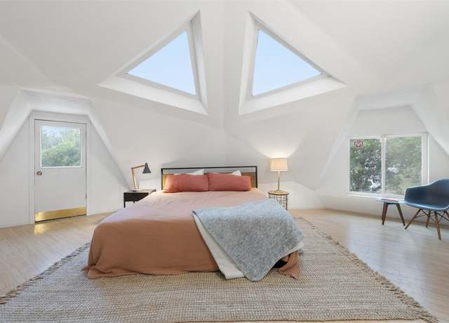 Property at 2602 Douglas St, Austin, TX 78741, 3 beds, 2 baths