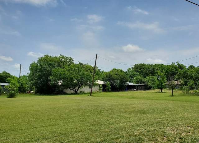Property at 470 County Road 152, Georgetown, TX 78626, 3 beds, 2 baths