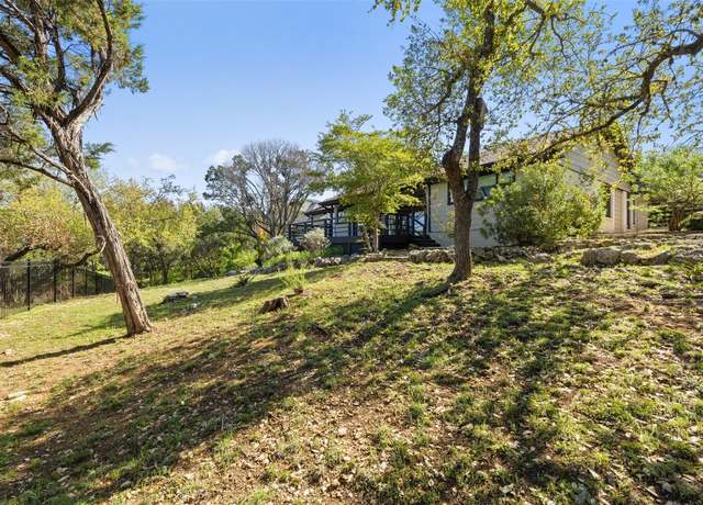 Property at 105 Palos Verdes Dr, Lakeway, TX 78734, 3 beds, 2 baths