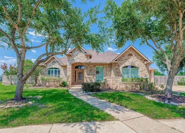 Property at 13403 Lakemeade Ct, Sugar Land, TX 77498, 4 beds, 3.5 baths