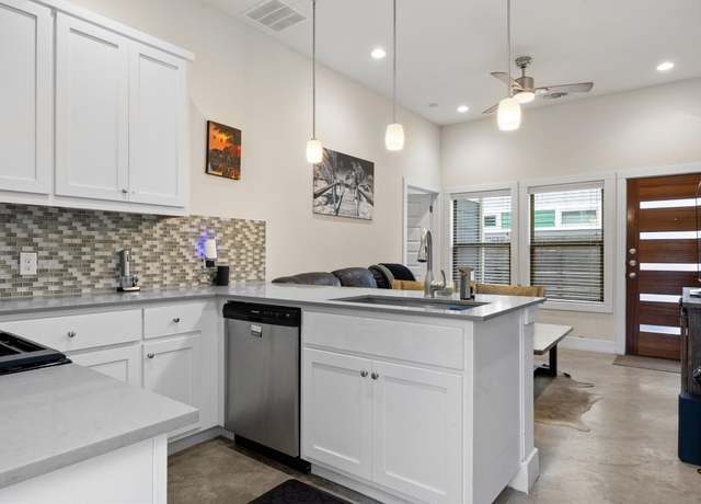 Property at 720 Pedernales St Unit B, Austin, TX 78702, 2 beds, 2 baths
