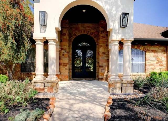 Property at 112 Roble Roja Dr, Georgetown, TX 78633, 4 beds, 4 baths