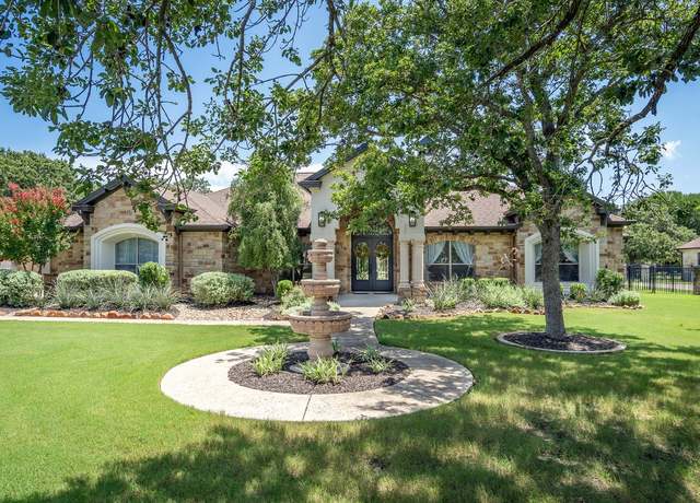 Property at 112 Roble Roja Dr, Georgetown, TX 78633, 4 beds, 4 baths