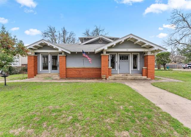 Property at 501 E 6th St, Cameron, TX 76520, 3 beds, 3 baths