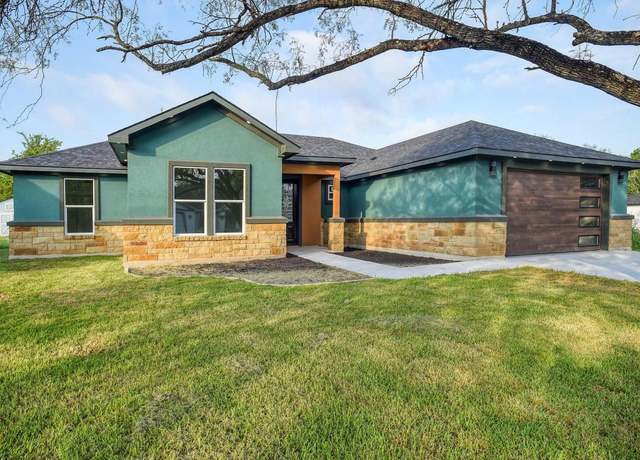 Property at 109 W Pauwela Ln, Bastrop, TX 78602, 3 beds, 2.5 baths