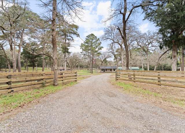 Property at 533 Pine Canyon Dr, Smithville, TX 78957, 2 beds, 2 baths