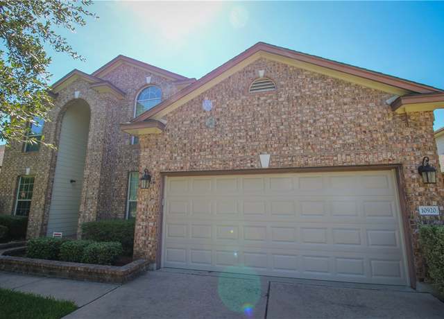 Property at 10920 Quarry Oaks Trl, Austin, TX 78717, 5 beds, 4 baths