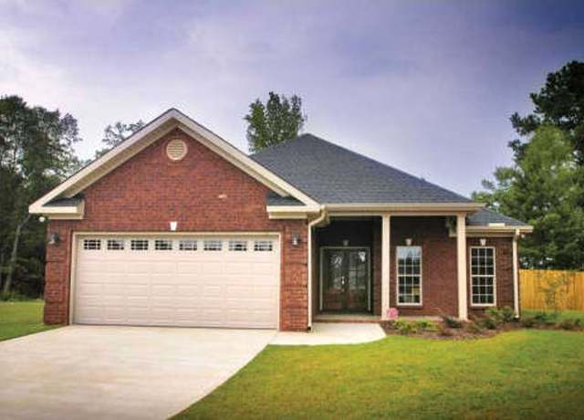 Property at 301 Live Oak St, Gonzales, TX 78629, 3 beds, 2 baths