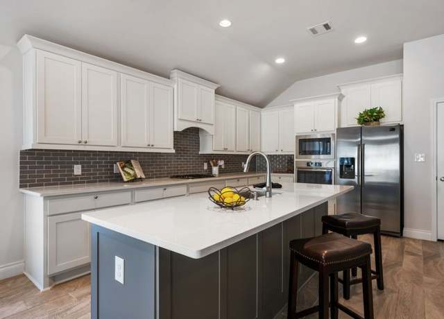 Property at 128 Saturnia Dr, Georgetown, TX 78628, 4 beds, 3 baths