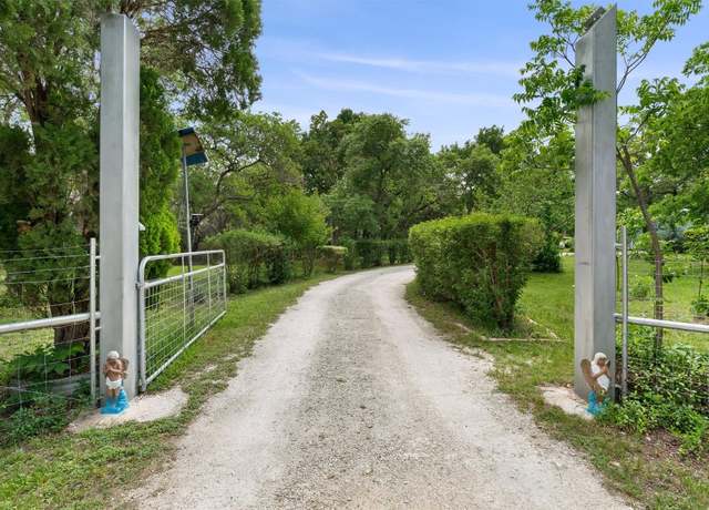 Property at 300 Corral Ln, Liberty Hill, TX 78642, 3 beds, 2 baths