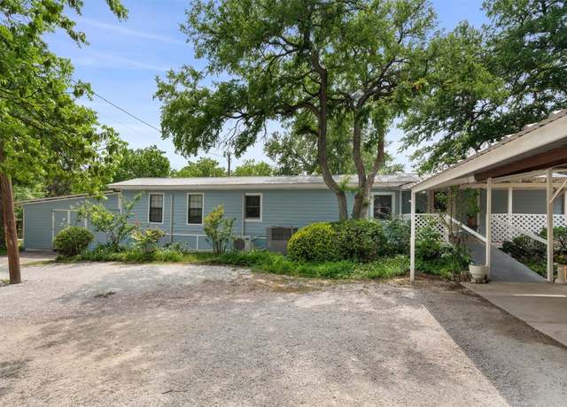 Property at 300 Corral Ln, Liberty Hill, TX 78642, 3 beds, 2 baths