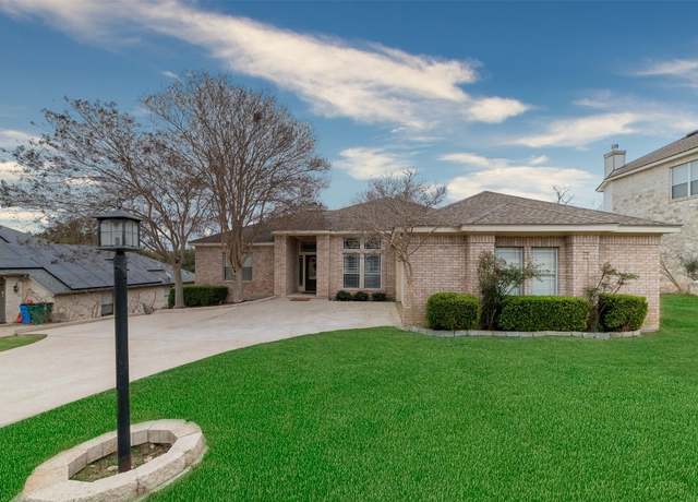 Property at 152 Acapulco Dr, Lakeway, TX 78734, 4 beds, 2 baths