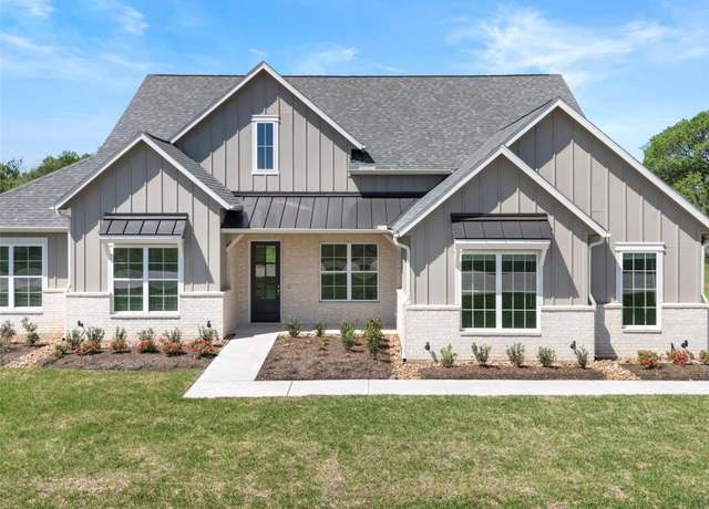Property at 226 Hydrangea Dr, Smithville, TX 78957, 4 beds, 3.5 baths