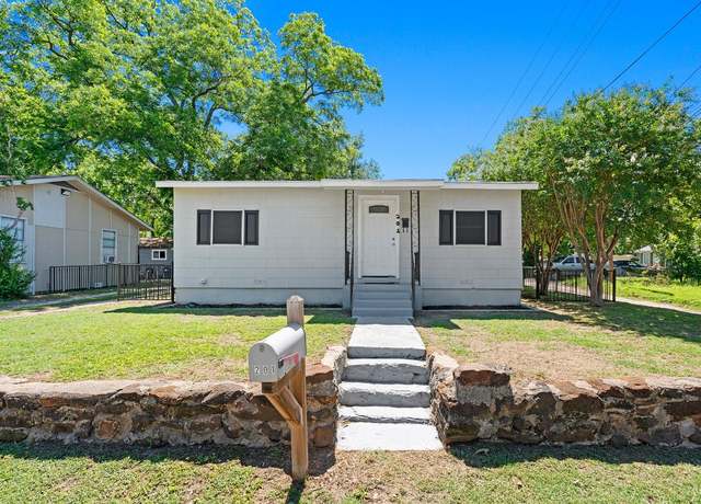 Property at 201 N Bowie Ave, Cameron, TX 76520, 2 beds, 1.5 baths