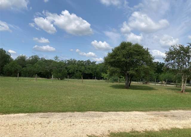 Property at 153 Royal Rd, Cedar Creek, TX 78612, 3 beds, 2 baths