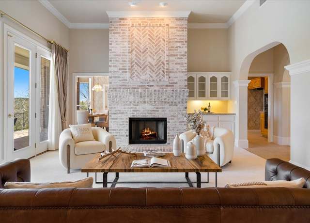Property at 13601 Lone Rider Trl, Austin, TX 78738, 3 beds, 3 baths