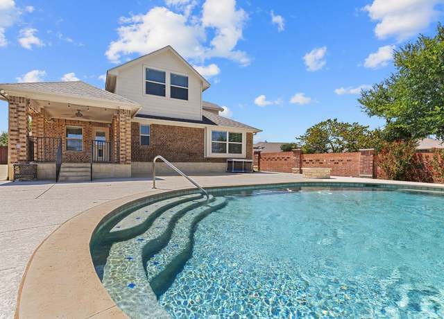 Property at 1501 Daylily Loop, Georgetown, TX 78626, 5 beds, 3 baths