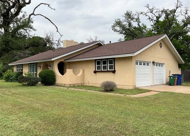 Property at 3906 Convict Hill Rd, Austin, TX 78749, 4 beds, 2 baths