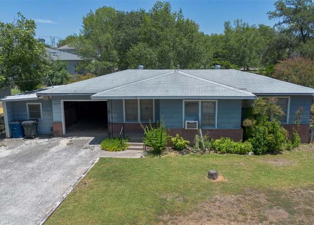 Property at 547 Lake Front Ave, New Braunfels, TX 78130, 3 beds, 1 bath