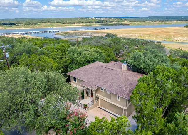 Property at 6400 Lakeshore Dr, Lago Vista, TX 78645, 3 beds, 3 baths