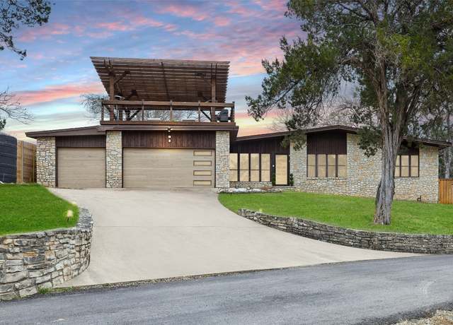 Property at 119 Vicinity Trl, Spicewood, TX 78669, 3 beds, 2.5 baths