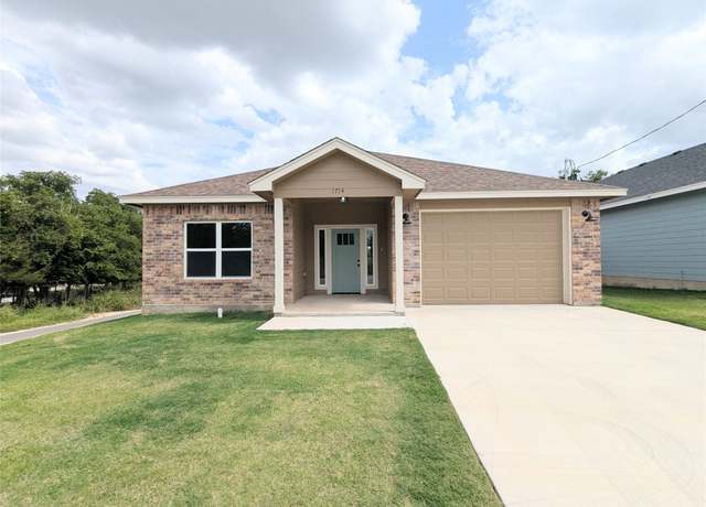 Property at 1714 E Avenue G, Lampasas, TX 76550, 3 beds, 2 baths