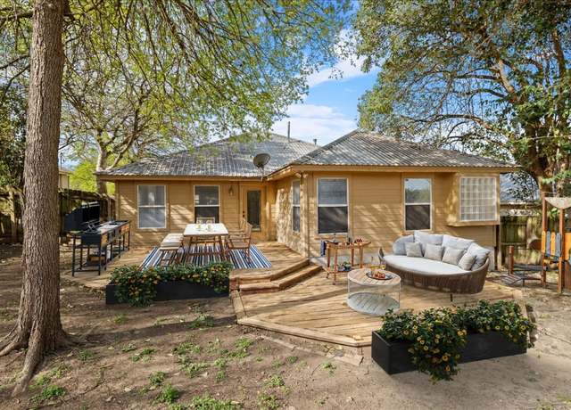 Property at 127 Dolly St, San Marcos, TX 78666, 3 beds, 2 baths