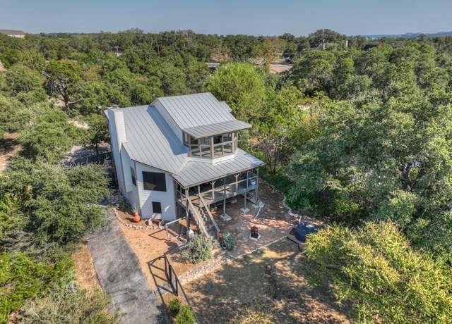 Property at 2198 Lakeshore Dr, Canyon Lake, TX 78133, 4 beds, 3 baths