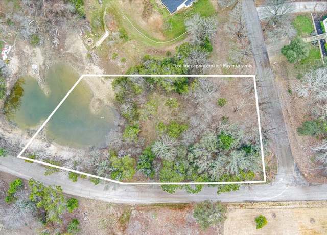 Property at 800 Hillcrest Dr, Salado, TX 76571