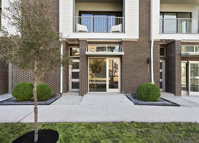 Property at 3824 Berkman Dr, Austin, TX 78723, 3 beds, 3.5 baths