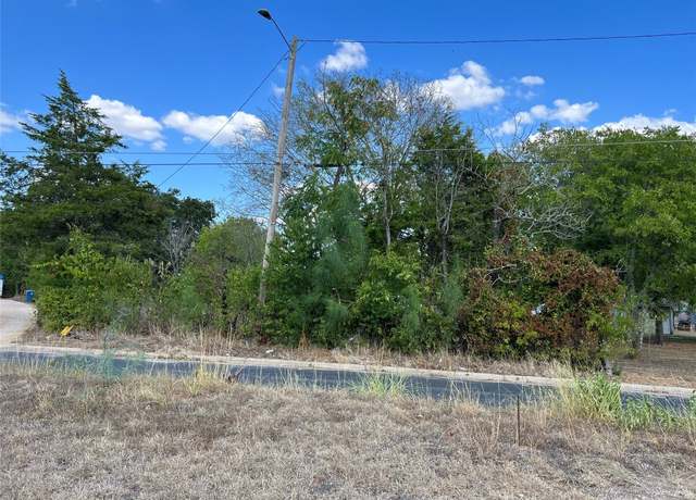 Property at 529 Madison St, Elgin, TX 78621