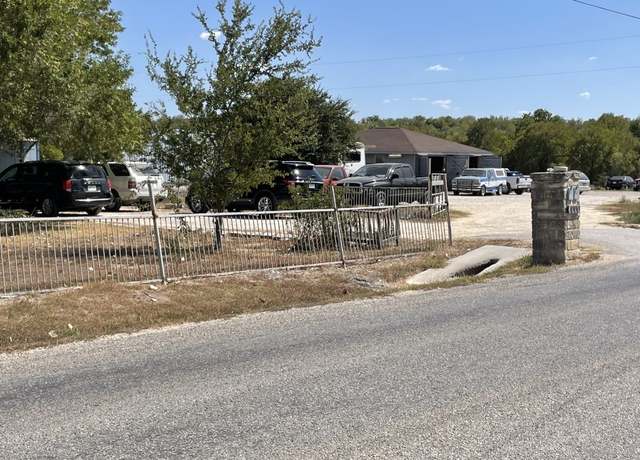 Property at 1000 Heidenreich Ln, Kyle, TX 78640, 3 beds, 2 baths