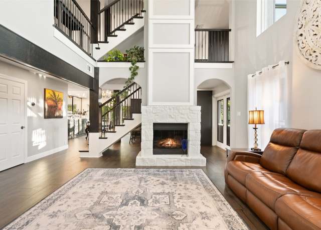 Property at 388 Survista Ln, New Braunfels, TX 78132, 3 beds, 2.5 baths