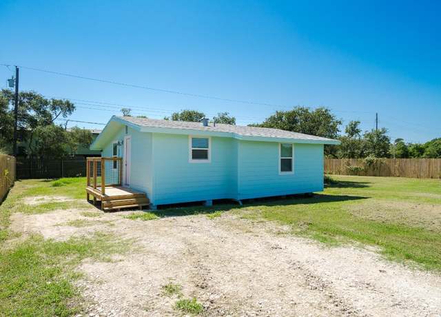 Property at 248 Post Oak Ln, Rockport, TX 78382, 2 beds, 1 bath