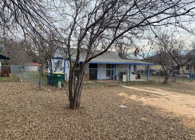 Property at 213 Avenue M, Marble Falls, TX 78654, 2 beds, 1 bath