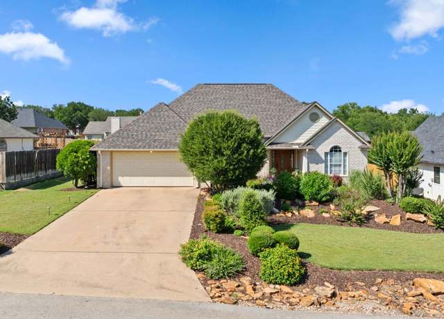 Property at 703 Amy Cir, Marble Falls, TX 78654, 3 beds, 3.5 baths