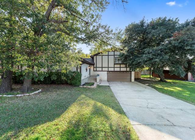 Property at 3002 Camelot Dr, Bryan, TX 77802, 3 beds, 2 baths