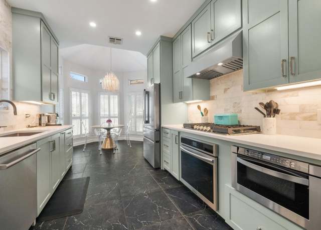 Property at 3605 Fawn Creek Path, Austin, TX 78746, 3 beds, 2 baths