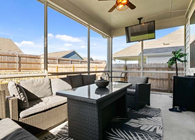 Property at 7610 Grenadine Bloom Bnd, Del Valle, TX 78617, 4 beds, 2.5 baths