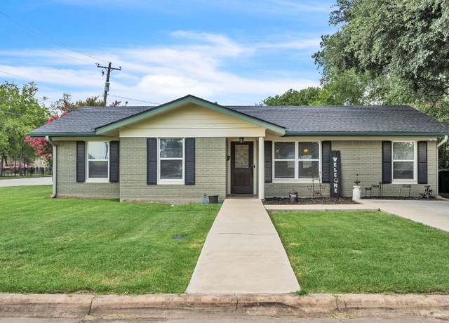 Property at 2008 Paige St, Georgetown, TX 78626, 3 beds, 1.5 baths