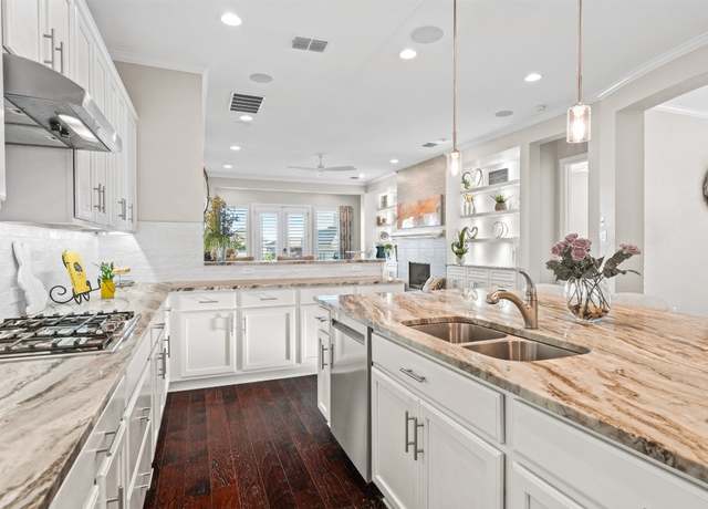 Property at 124 Cherokee Rose Cir, Georgetown, TX 78626, 4 beds, 3.5 baths
