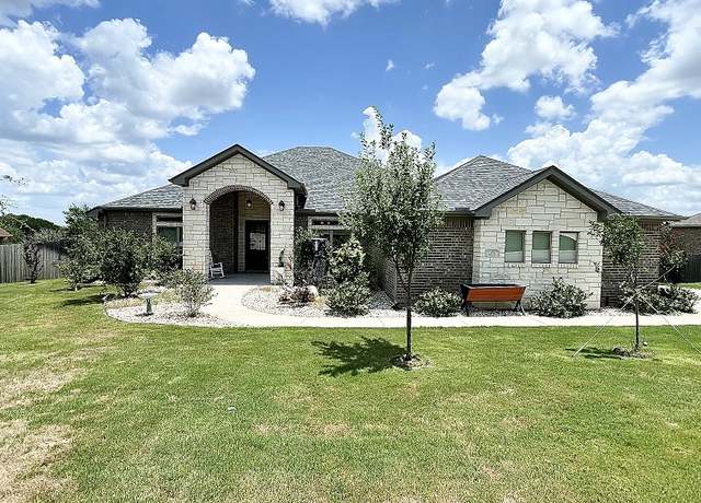 Property at 1066 Vista Dr, Salado, TX 76571, 4 beds, 3 baths