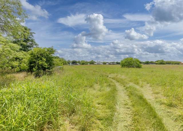Property at 2091 Goodwin Rd, Gonzales, TX 78629