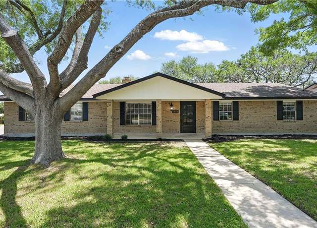 Property at 1501 Kraft Ln, New Braunfels, TX 78130, 3 beds, 2 baths
