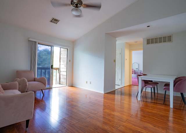 Property at 6903 Deatonhill Dr #19, Austin, TX 78745, 1 bed, 1 bath