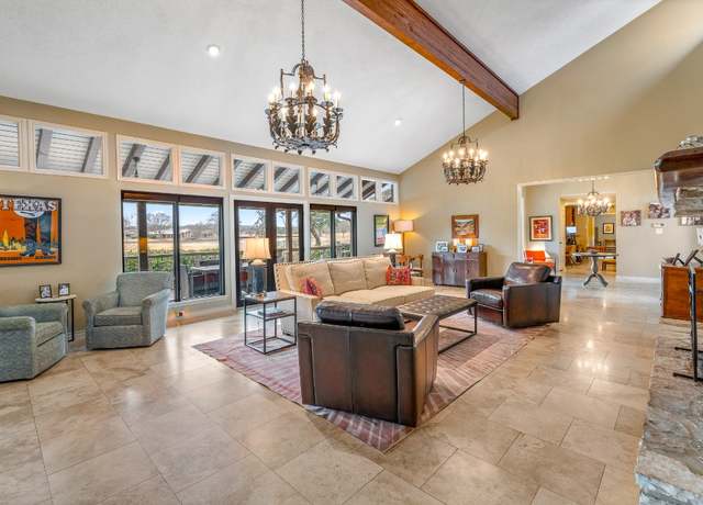 Property at 717 Oakland Hills Ln, Kerrville, TX 78028, 5 beds, 6 baths