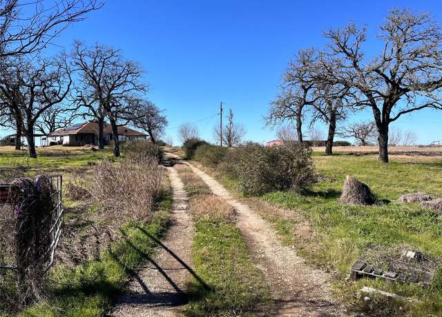 Property at 162 Fm 672 Rd, Dale, TX 78616, 3 beds, 2.5 baths