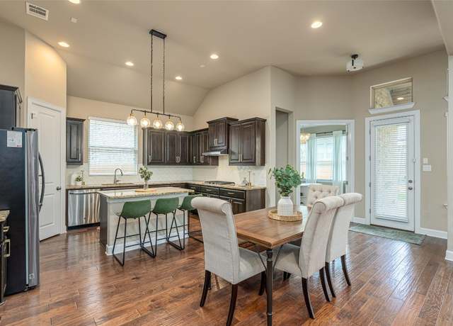 Property at 2421 Carretera Dr, Leander, TX 78641, 4 beds, 3.5 baths