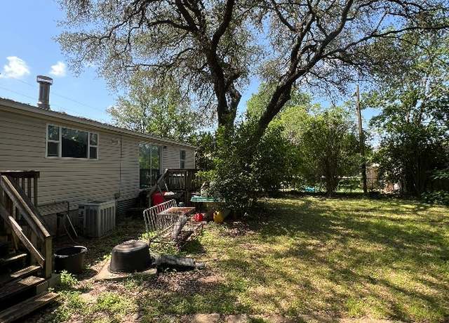 Property at 207 Mesquite St, Blanco, TX 78606, 3 beds, 2 baths